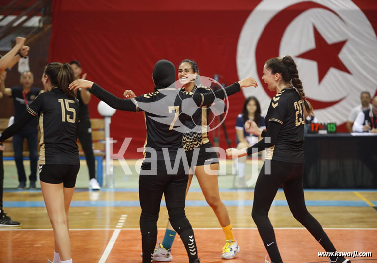 Volley-ball-Finale Dames : Club Sportif Sfaxien - CF Carthage 3-2