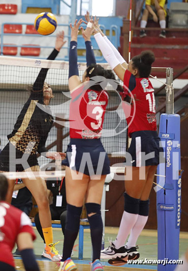 Volley-ball-Finale Dames : Club Sportif Sfaxien - CF Carthage 3-2