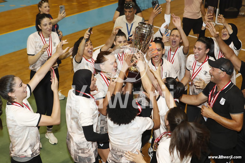 Volley-ball-Finale Dames : Club Sportif Sfaxien - CF Carthage 3-2