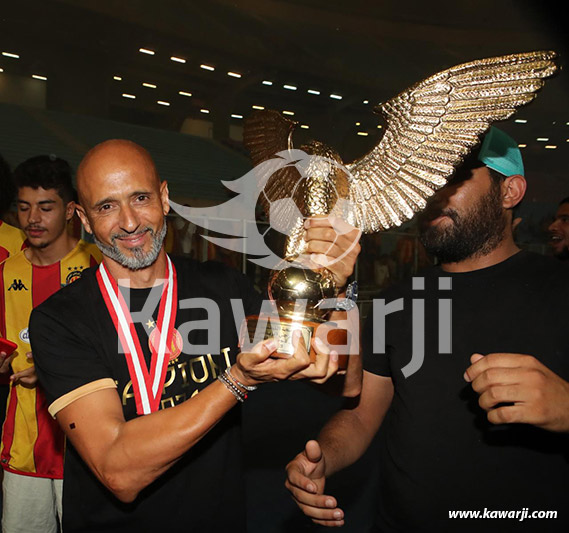 Remise du trophée de championne de Tunisie 2023-2024 à l'Espérance de Tunis