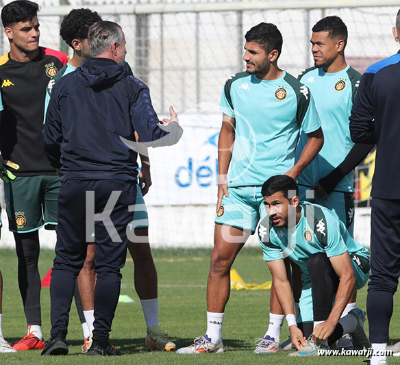 Espérance de Tunis : 1ère séance d'entrainement de Laurentiu Reghecampf