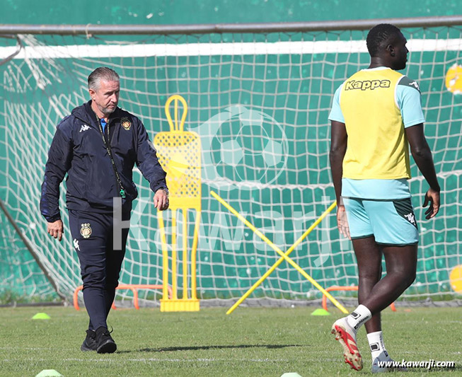 Espérance de Tunis : 1ère séance d'entrainement de Laurentiu Reghecampf