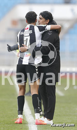 CC-J6 : CS Sfaxien - Bravos do Maquis 4-0